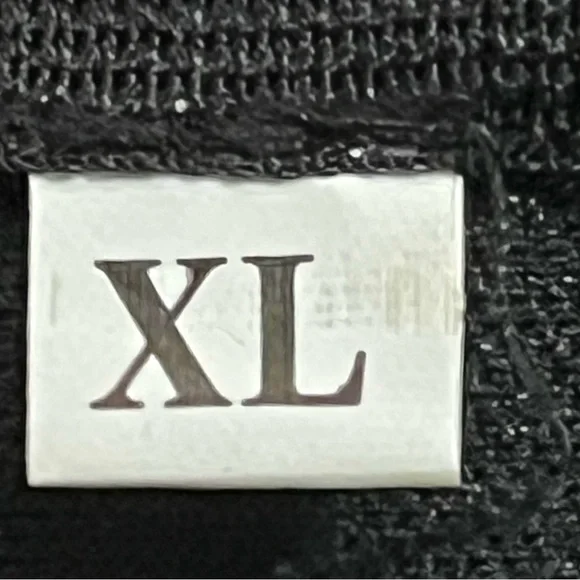 ✨ All That Glitters – Black Sequin Bodycon Dress (XL) ✨ - Picture 5 of 6